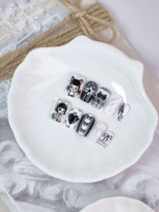 贝儿安妮手工穿戴甲黑白甜酷风molly可爱短甲 泡泡玛特茉莉