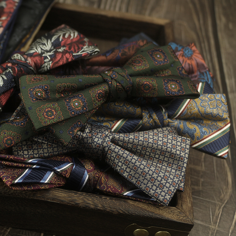 休闲新郎女款蓝色条纹个性领结