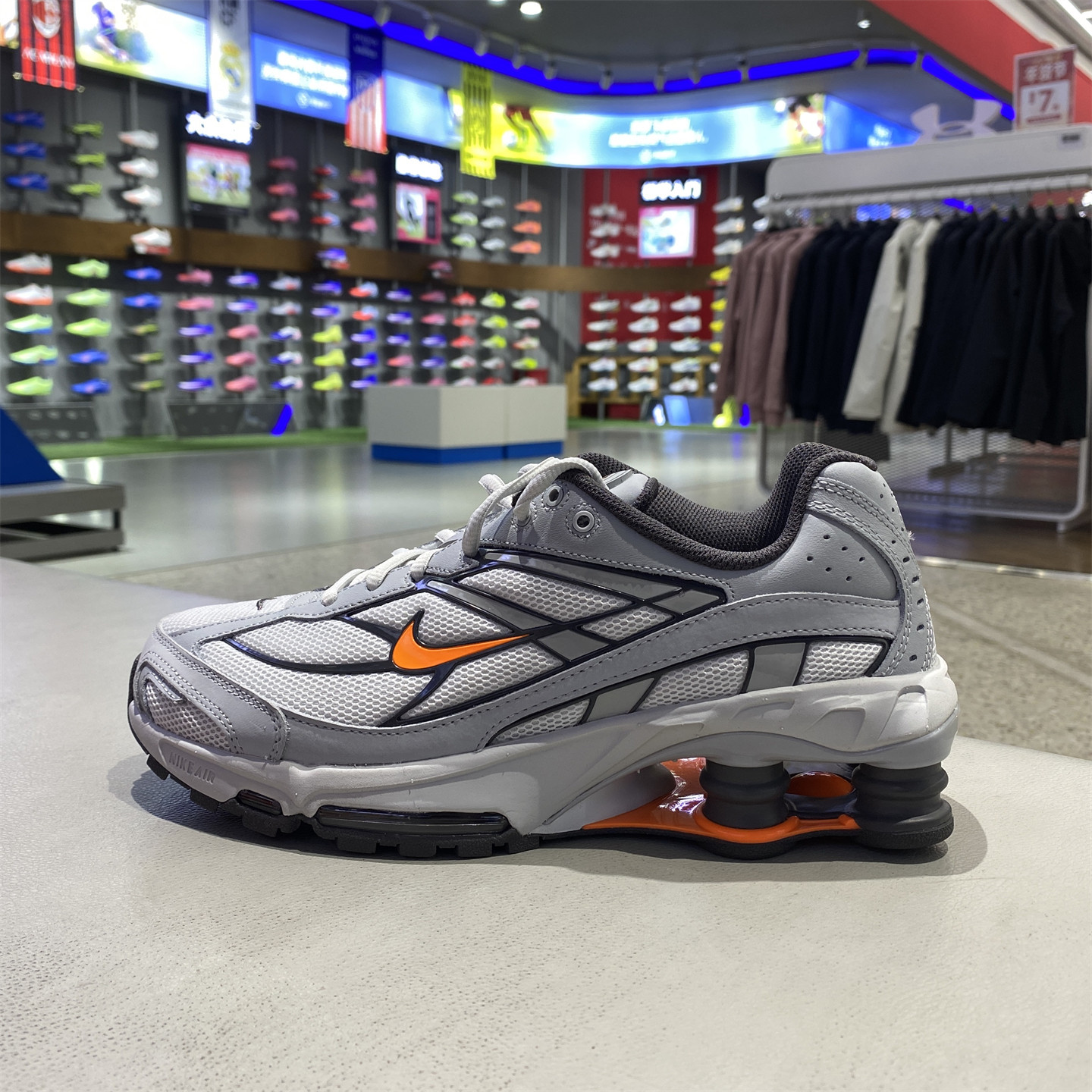 耐克SHOXRIDE2复古缓震男跑鞋