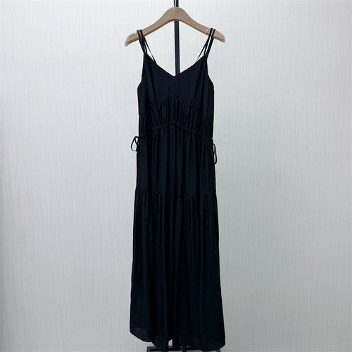 S●2026夏季新品 法式吊带连衣裙女修身显瘦气质内搭a字长裙138