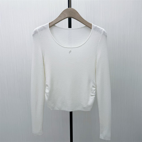 fei●2026春季新品 长袖针织衫女气质轻薄修身显瘦打底上衣5213