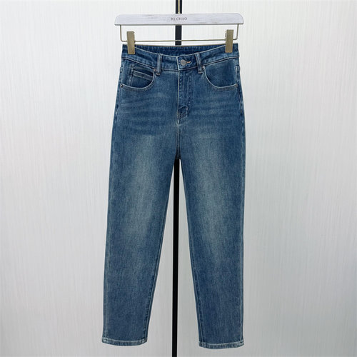fei●2026春季新品 直筒牛仔裤女高腰显瘦休闲通勤长裤铅笔裤5261
