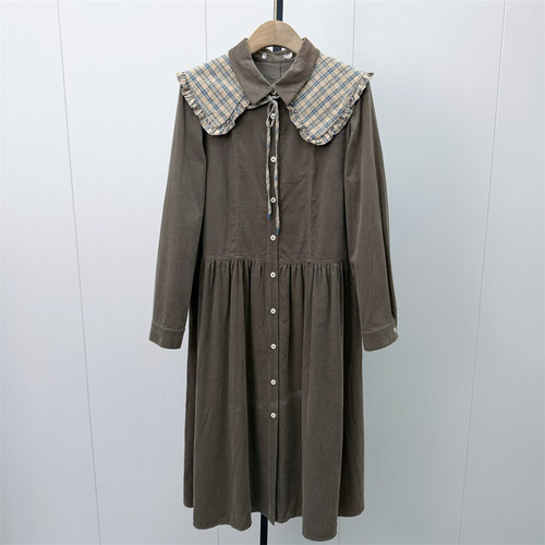 C●2026秋季新品 灯芯绒连衣裙女气质宽松通勤百搭长袖裙子7108