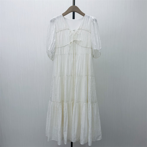 KA●2026夏季新品 法式v领连衣裙女气质显瘦小清新a字茶歇裙9171