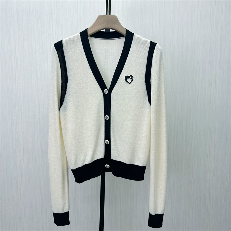 秋S●2025春季新品 小香风v领针织衫女气质通勤短款开衫上衣1603