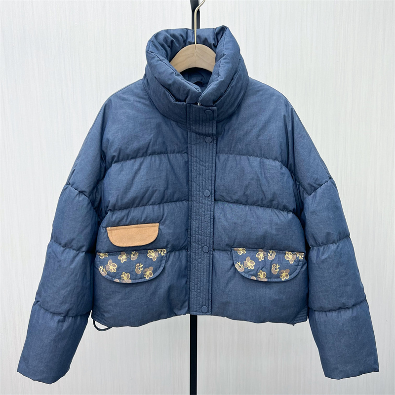 C●2025冬季新品 短款立领羽绒服女宽松面包服加厚保暖外套9030