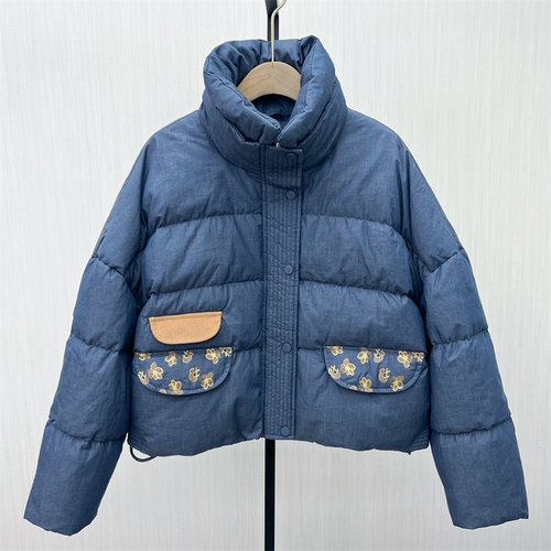 C●2025冬季新品 短款立领羽绒服女宽松面包服加厚保暖外套9030