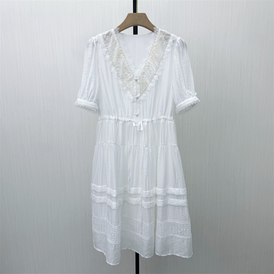 芭●2026夏季新品 法式v领连衣裙女气质显瘦小清新a字茶歇裙3020
