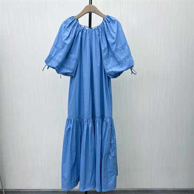 艾●2025夏季新品 法式泡泡袖连衣裙女气质显瘦小清新茶歇裙856