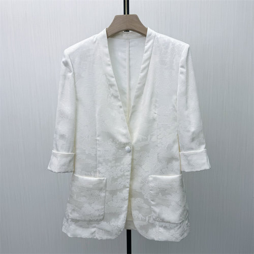 彩●2026春季新品 西装外套女时尚休闲经典宽松通勤百搭西服320