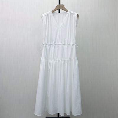 恩●2026夏季新品 无袖背心连衣裙女宽松休闲简约通勤百搭裙子732