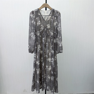 法式 新品 碎花v领连衣裙女气质显瘦小清新茶歇裙2723 2026春季 香