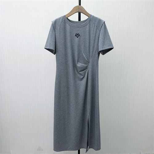 恩●2026夏季新品 短袖连衣裙女休闲宽松简约百搭显瘦T恤长裙875