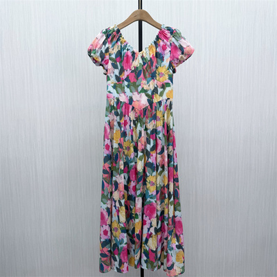 伊●2026夏季新品 法式碎花连衣裙女气质显瘦小清新a字茶歇裙3239