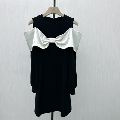 KA●2025秋季新品 法式露肩连衣裙女气质通勤修身显瘦a字裙2601