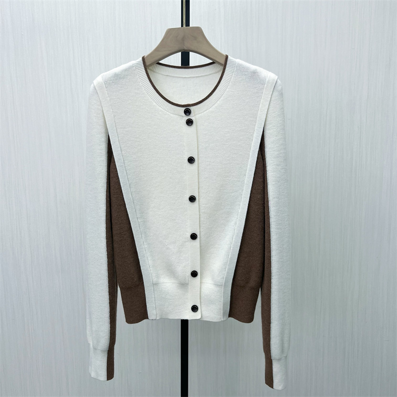 司●2025冬季新品 套头毛衫女气质宽松百搭长袖针织打底上衣1130