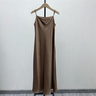 良月●2025秋季新品 法式吊带连衣裙女气质通勤显瘦无袖长裙6299