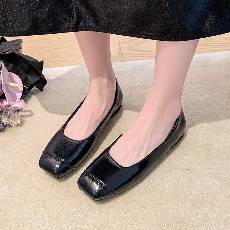 2025春秋新款黑色复古显瘦舒适通勤平底鞋女极简方头一脚蹬小单鞋