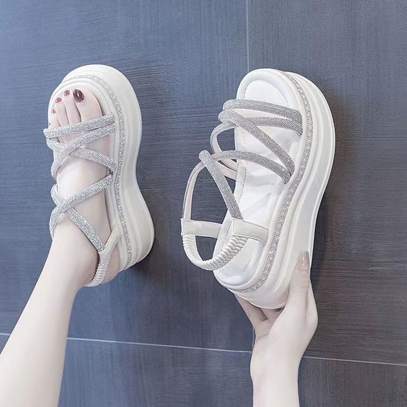 罗马凉鞋女2025年夏季新款内增高水钻时尚百搭仙女风松糕厚底凉鞋