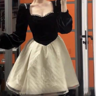 2026秋冬法式大码千金别致小黑战裙生日轻奢约会高级感收腰连衣裙