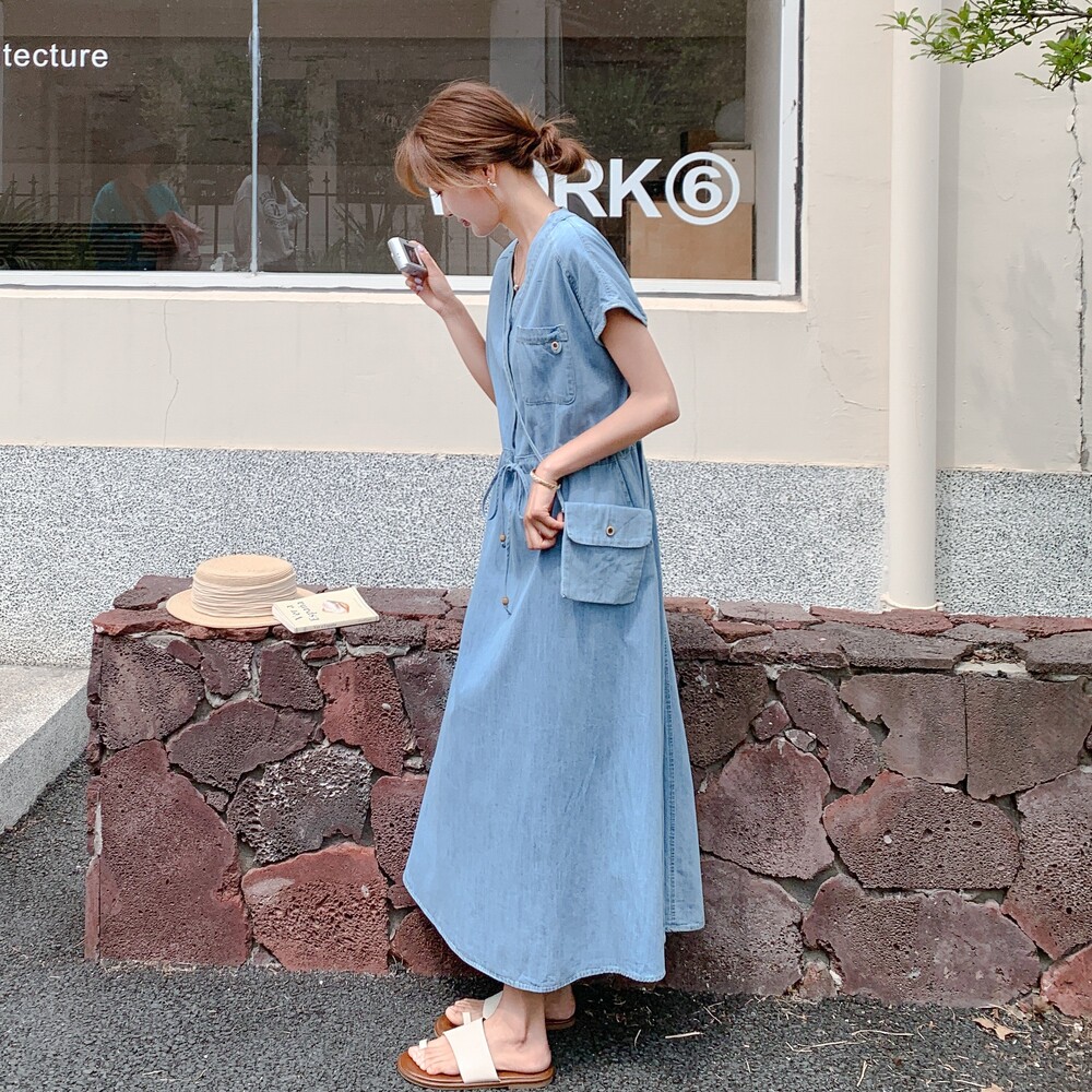 韩系通勤风松弛感牛仔蓝色连衣裙女夏2025年新款大方得体休闲长裙图片