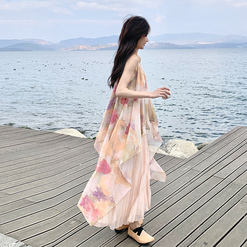 法式浪漫度假风碎花吊带连衣裙女2025年夏季新款气质超仙绝美长裙,女装连衣裙,乔安迪