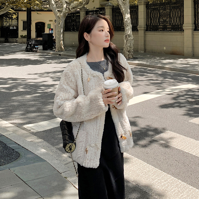 【22冬现货数据奶fufu小香皮毛一体126-8666-P185-K268,女装短外套,乔安迪