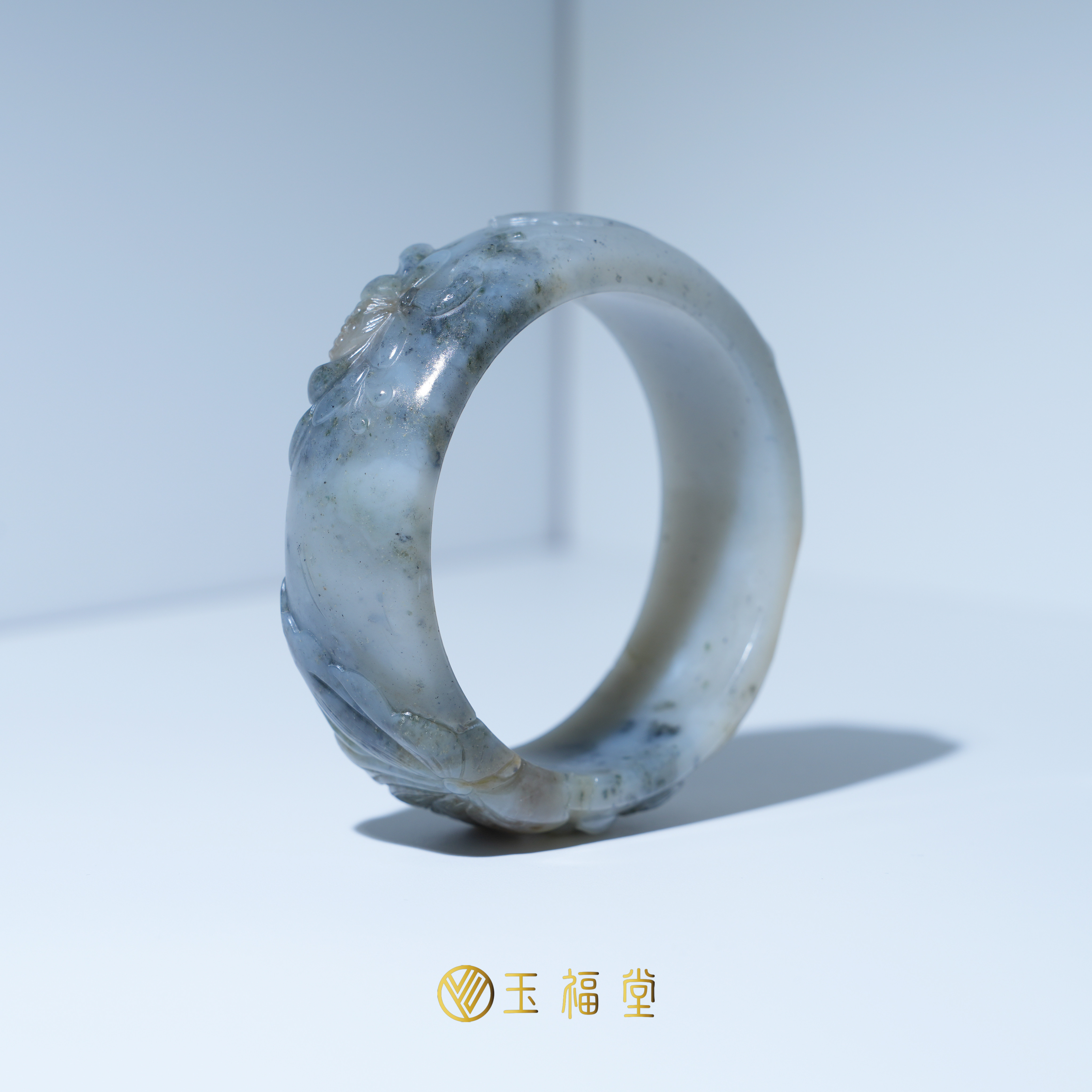 玉福堂 | 新疆和田籽 | 青花籽手镯 | 特色莲花玉镯 大圈镯60mm
