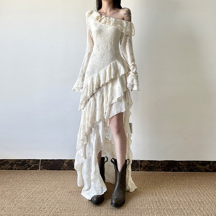 gagaopt法式浪漫斜肩长袖连衣裙女春季新款不规则修身显瘦中长裙