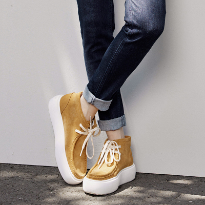 随性牛猄绒面带系带及裸厚底鞋