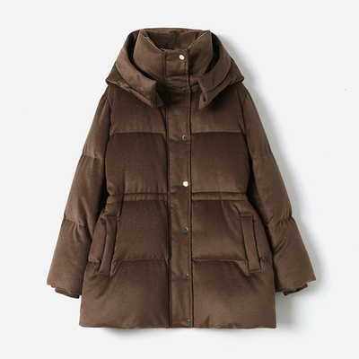 WYR07123 I*C匈牙利95白鹅绒真丝驼绒大翻领连帽一手长羽绒服