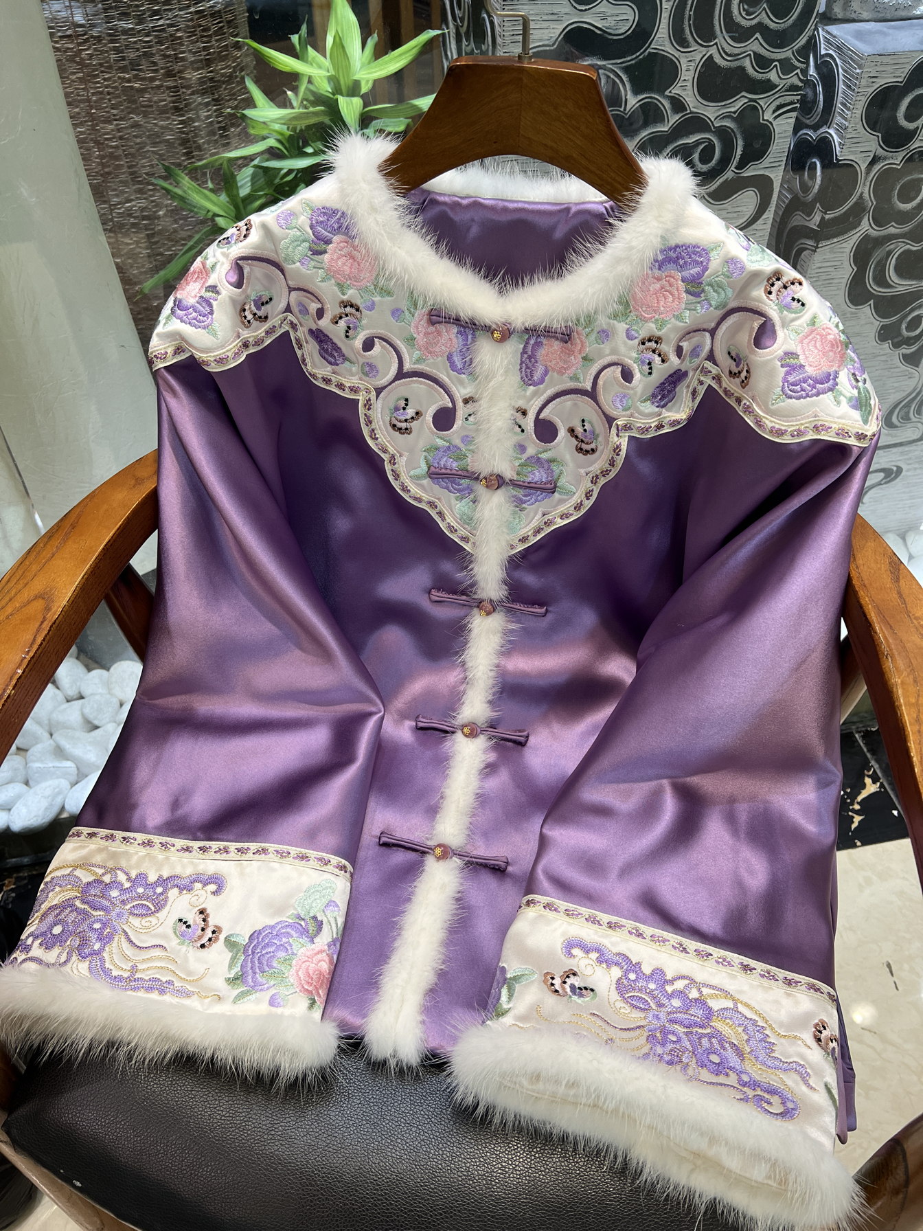 新中式云肩醋酸刺绣复古盘扣紫色外套太太服水貂毛