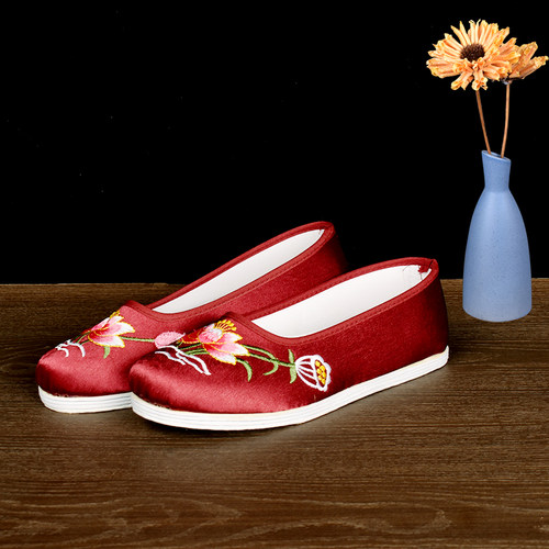 老北京布鞋殡葬绣花鞋