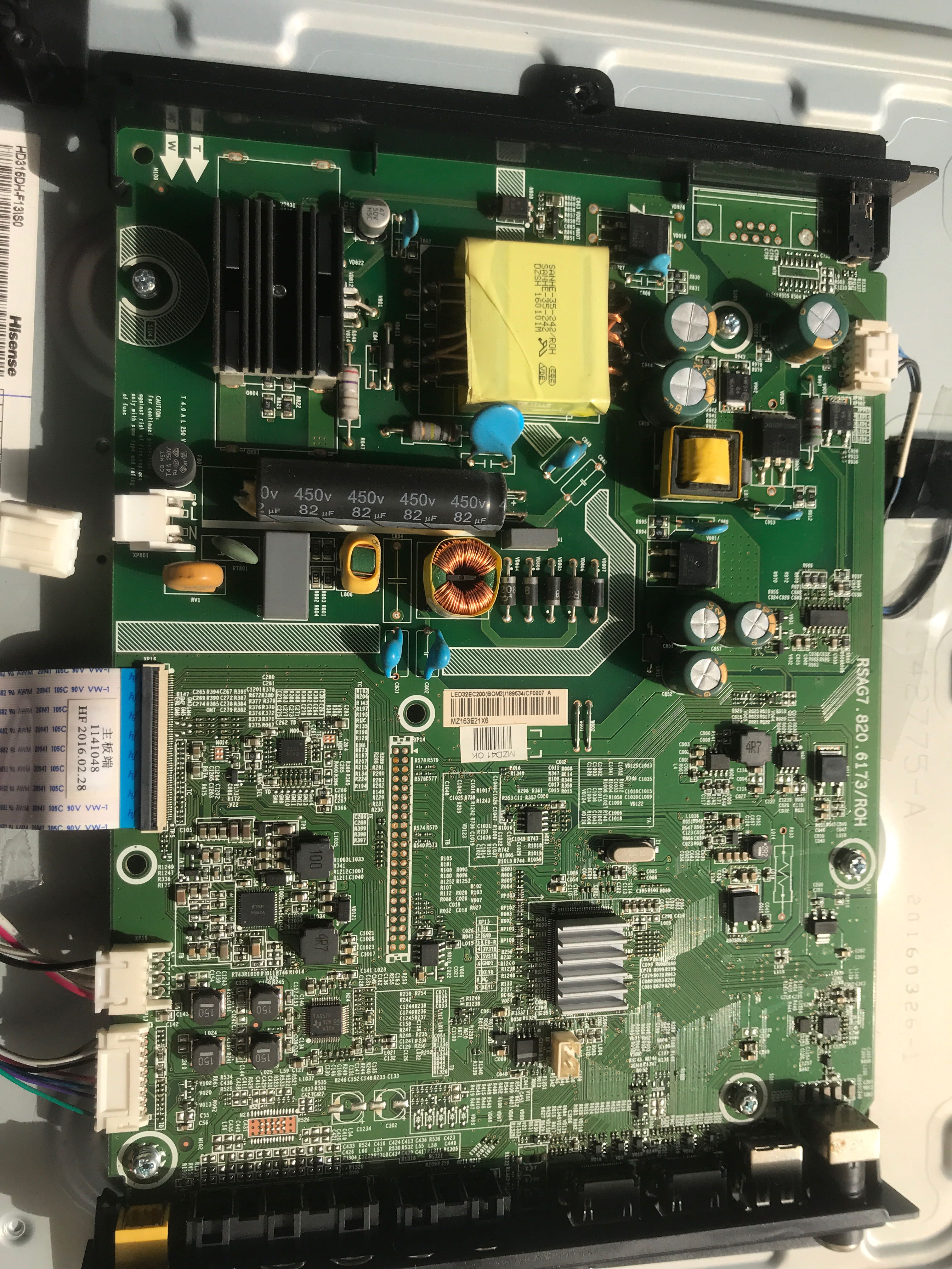 原装海信LED32EC200(1000)主板RSAG7.820.6173屏HD315DH-F13实图