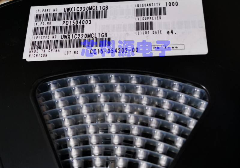 尼康16V22UF铝电解电容