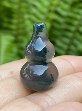 天然无烧绿水草玛瑙葫芦吊坠冰种