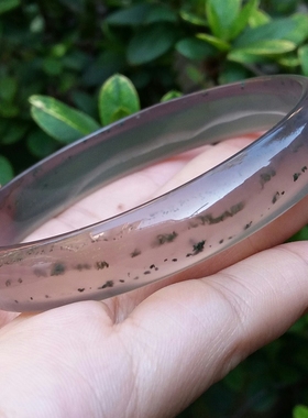 天然无烧绿朱砂玛瑙手镯女秀气款