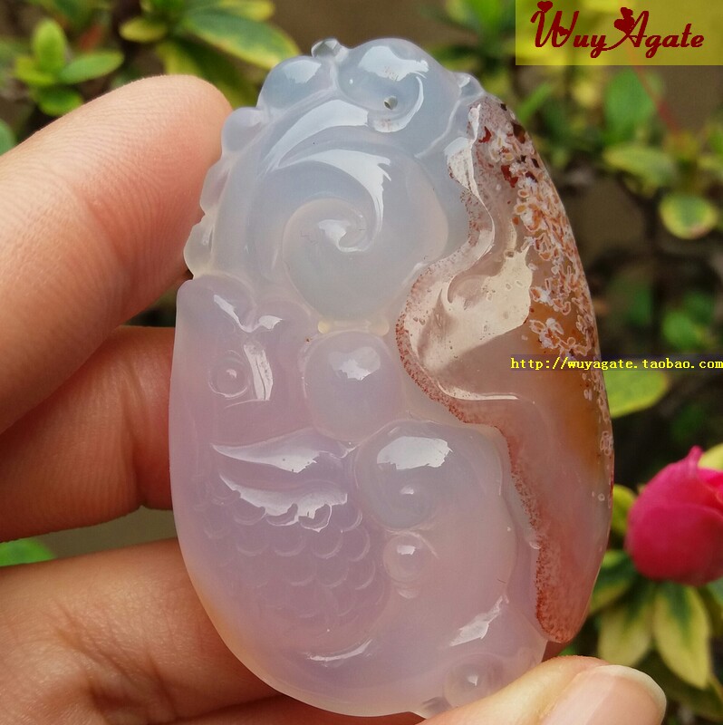 巴西纯天然紫玉髓玛瑙鱼吊坠俏色巧雕年年有余紫罗兰红朱砂挂件女