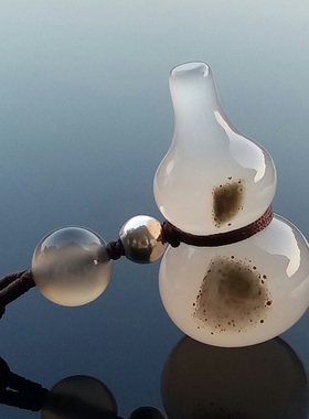 天然无烧通透俏色玉髓葫芦吊坠女