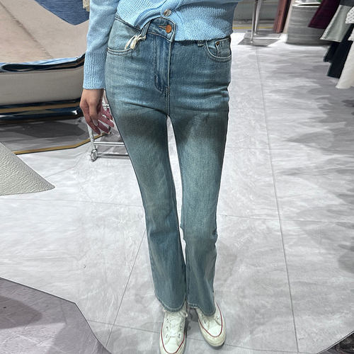 微喇牛仔裤女2025新款春季