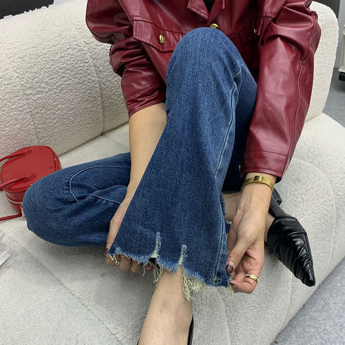 弹力显瘦高腰喇叭牛仔裤女