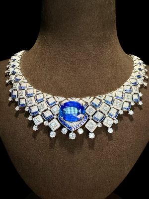 “蓝”不住的心动！温柔矢车菊色蓝宝石吊坠项链 主石：21.92ct