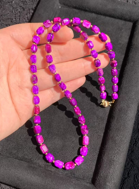 舒俱来红丝绒项链，18k金配件 颜色艳丽规格5.5*7.3mm，17.35g