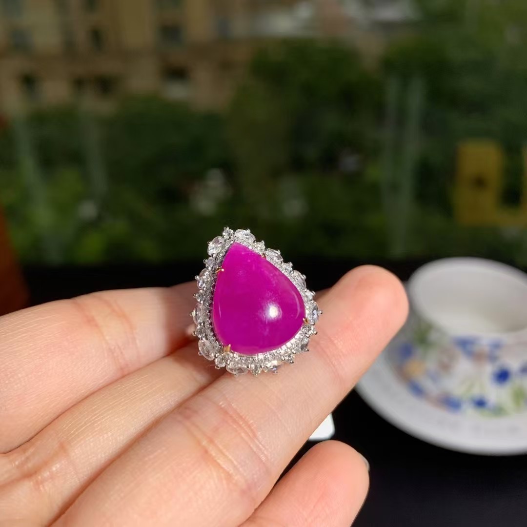 回收樱花舒俱来手链翡翠手镯18k金镶嵌碧玺戒指红蓝宝石吊坠项链