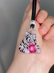 马亨盖尖晶石吊坠胸针两用款 1.925ct钻石 无暇纯玻璃体主石5ct