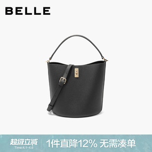 真皮简约百搭黑色单肩斜挎手提大号水桶包BL812BX5 百丽包包女新款
