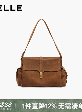 百丽包包女2026新款通勤反绒麂皮复古邮差包大容量腋下包X9398AX6