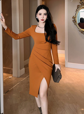 黄色连衣裙女2025年早秋新款长袖气质显瘦赫本风方领长裙30005