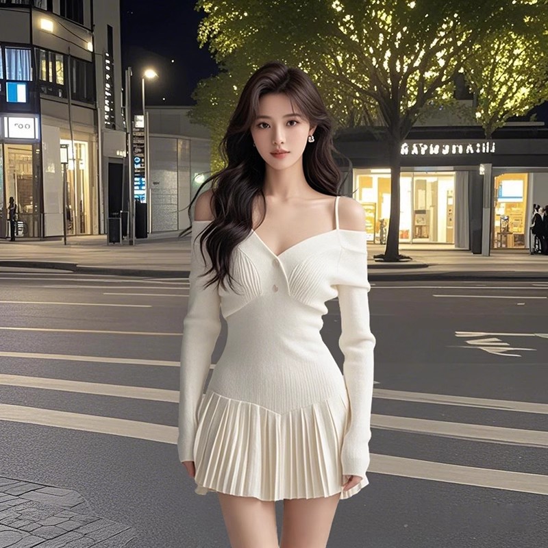 DLGT5358纯欲辣妹风吊带连衣裙女温柔气质御姐收腰显瘦百褶A字裙