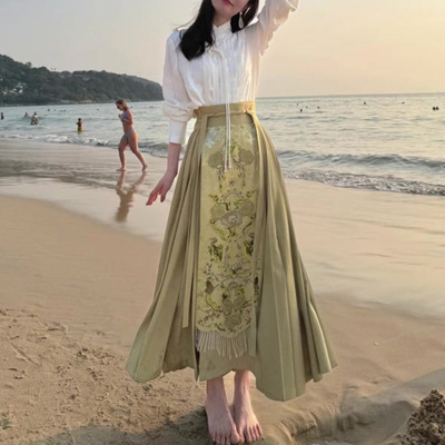 法式名媛风漂亮白色衬衫新中式绿色马面裙国风女气质名媛高端套装